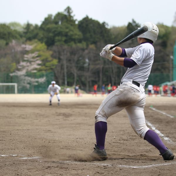 野球ユニフォームのキャップ製作はファンゴに！